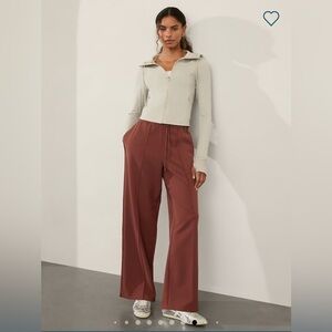 NWT Athleta Endeavor High Rise Relaxed Pant